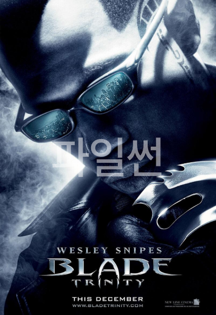 뱀파이어 헌터와 드라큘라의 최후의 전쟁_블레이드..
